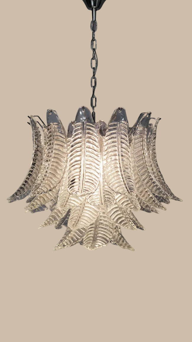 Lampadario in vetro opalino di Murano con 36 vetri soffiati a mano