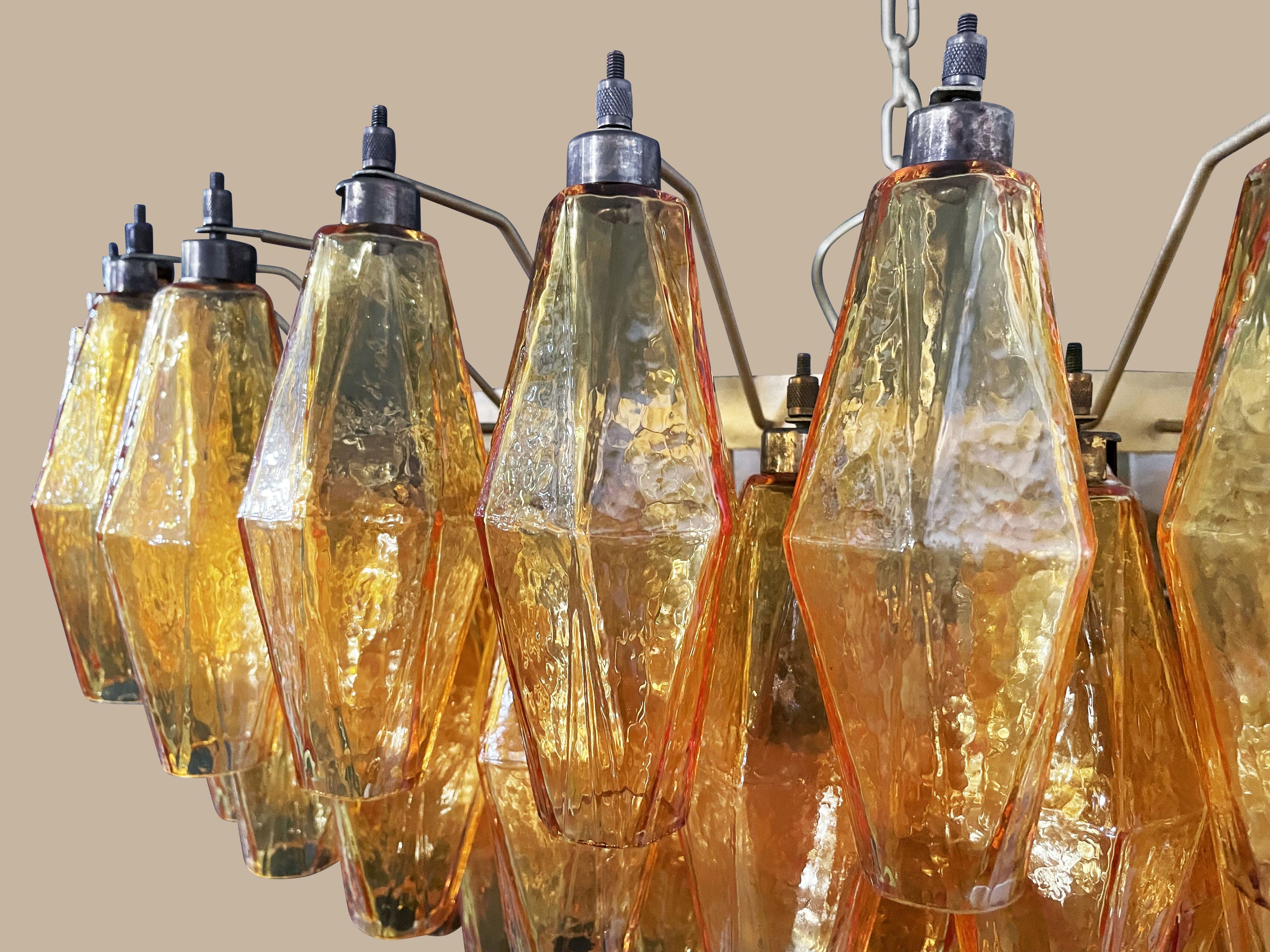 Lampadario Poliedri Ambra Murano | 185 Elementi in Vetro Soffiato a Mano, Illuminazione di Lusso Italiana