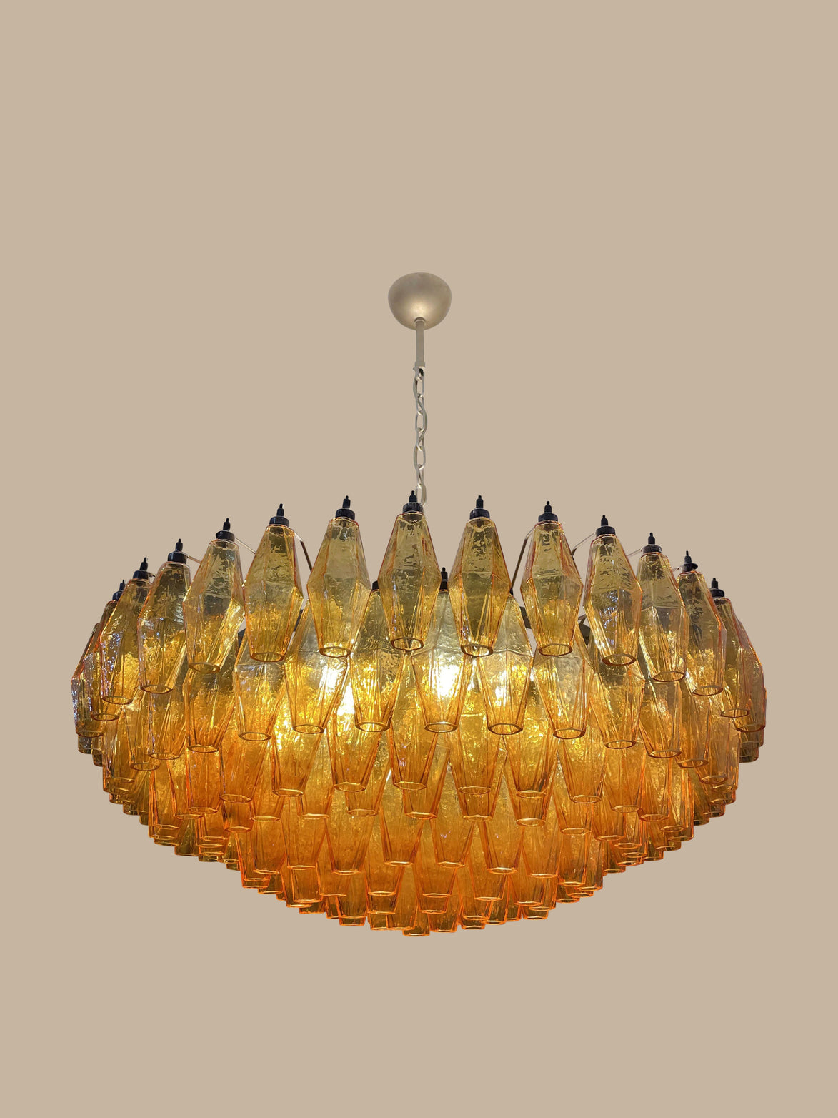 Lampadario Poliedri Ambra Murano | 185 Elementi in Vetro Soffiato a Mano, Illuminazione di Lusso Italiana