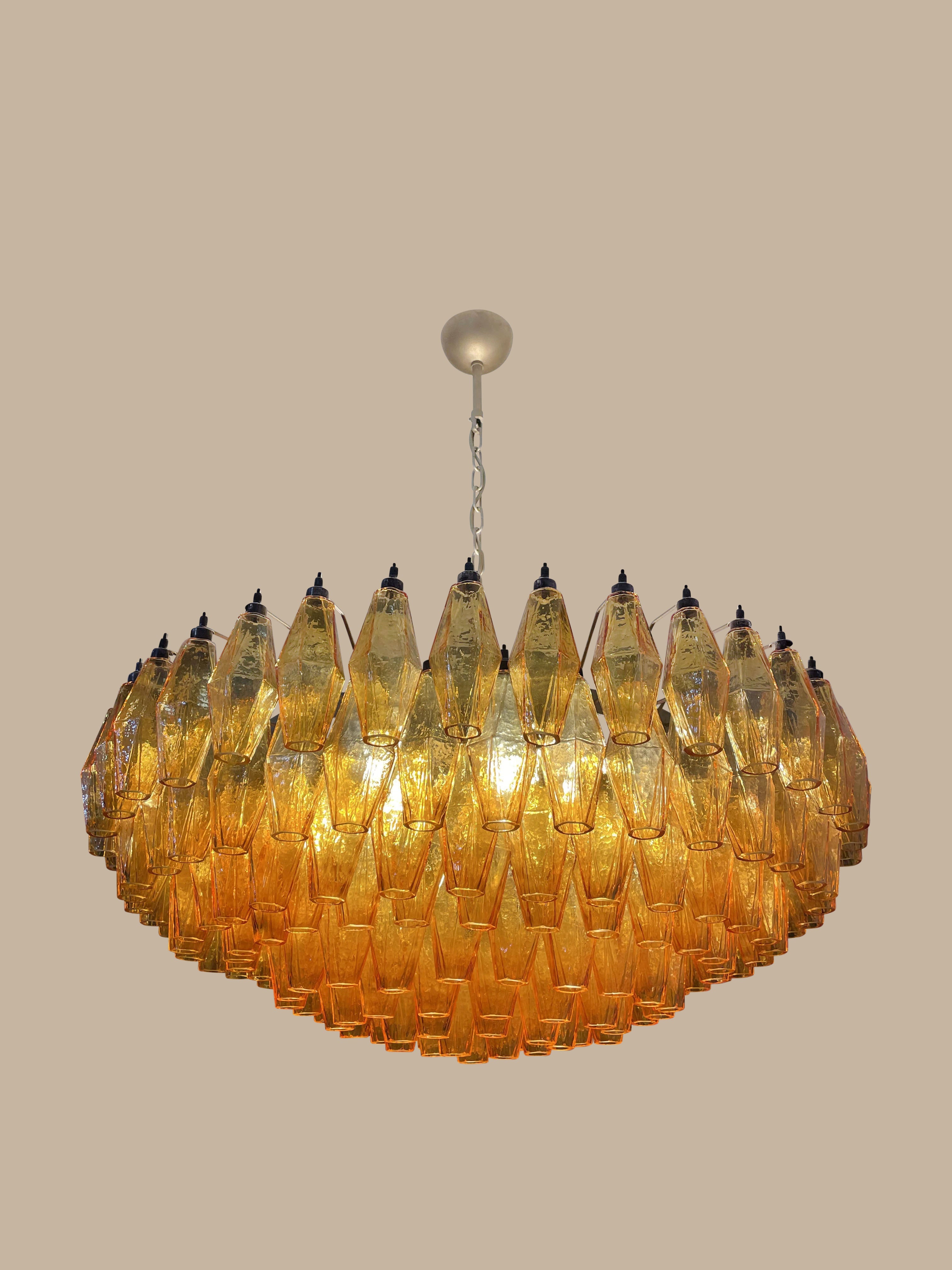 Lampadario Poliedri Ambra Murano | 185 Elementi in Vetro Soffiato a Mano, Illuminazione di Lusso Italiana