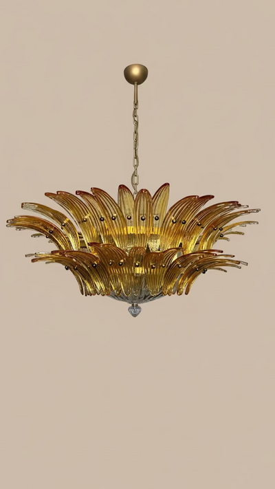 Lampadario Palmette in vetro di Murano ambrato | 82 elementi soffiati a mano, due livelli