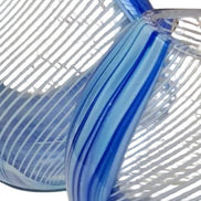Set di due vasi in vetro di Murano, tecnica Filigrana e Gaia, color acquamarina e blu intenso