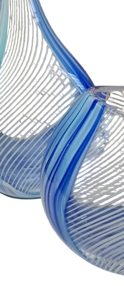 Set di due vasi in vetro di Murano, tecnica Filigrana e Gaia, color acquamarina e blu intenso