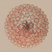 Lampadario in Vetro di Murano Rosa | 78 tubi soffiati a mano, design a stella a quattro livelli, struttura in nichel