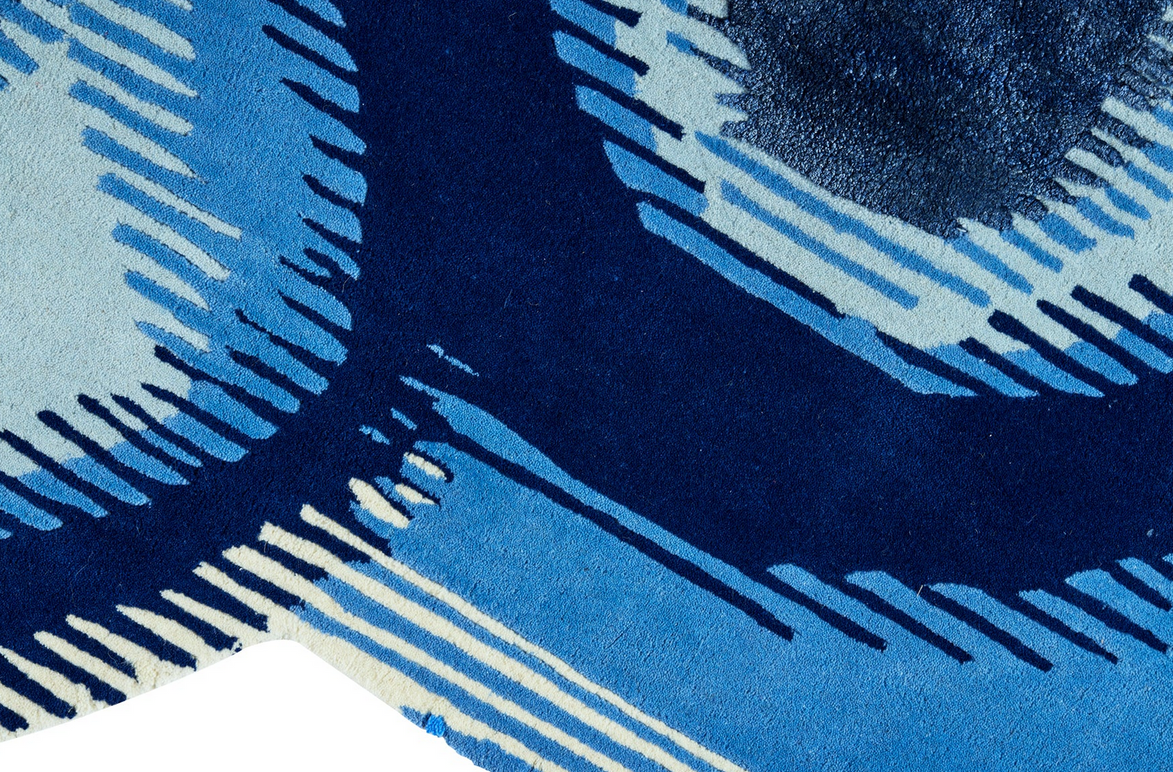 Blue Comes Around | Tappeto annodato a mano in lana e viscosa