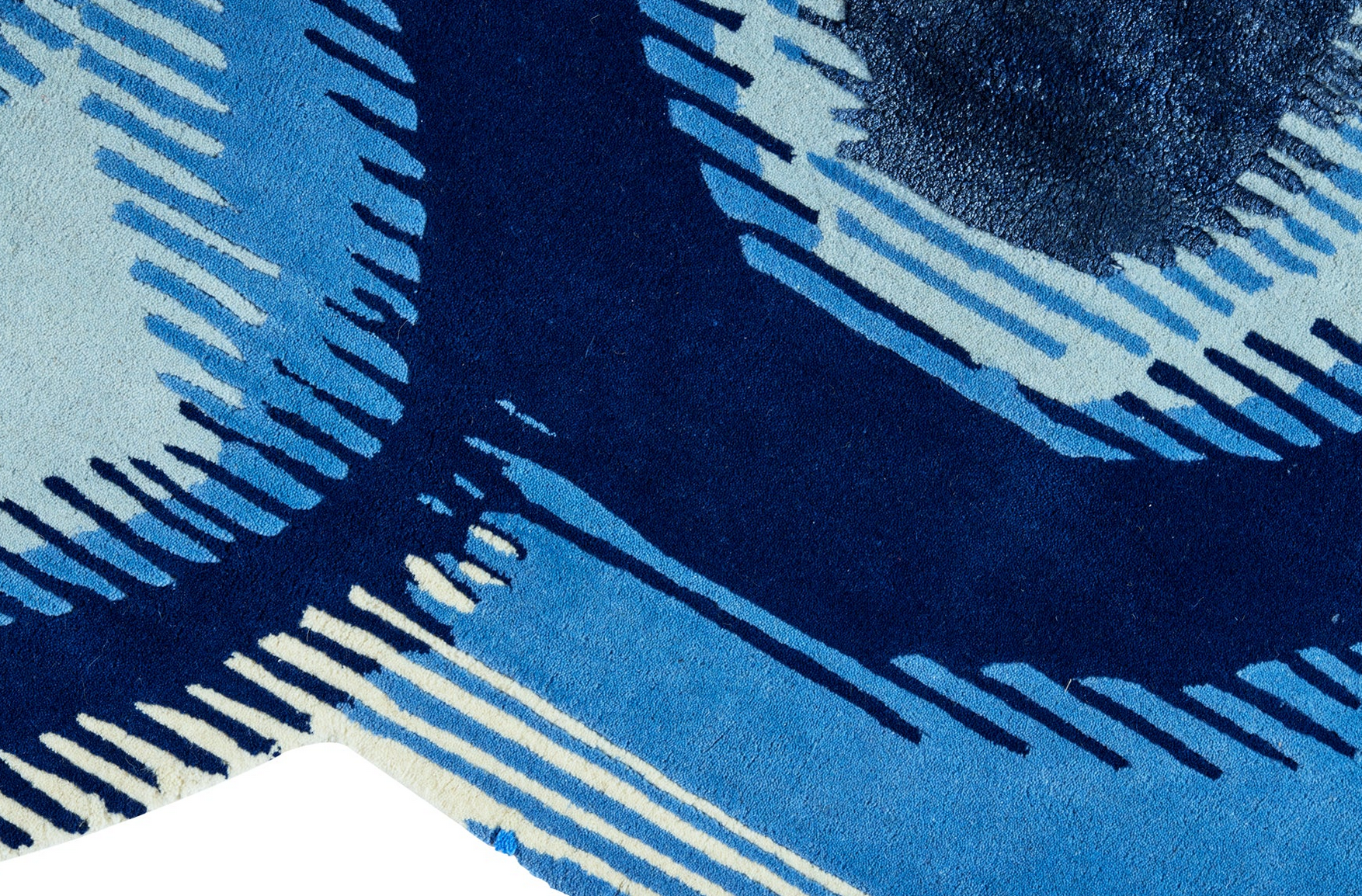Blue Comes Around | Tappeto annodato a mano in lana e viscosa