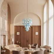 Lampadario in vetro di Murano azzurro e lattimo | 52 petali soffiati a mano, struttura cromata