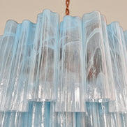 Lampadario in vetro di Murano blu alabastro a quattro livelli | struttura in nichel lucido