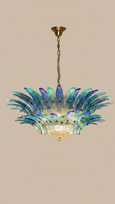 Lampadario in Vetro di Murano Palmetta Blu e Turchese | 82 elementi soffiati a mano, due livelli, struttura dorata