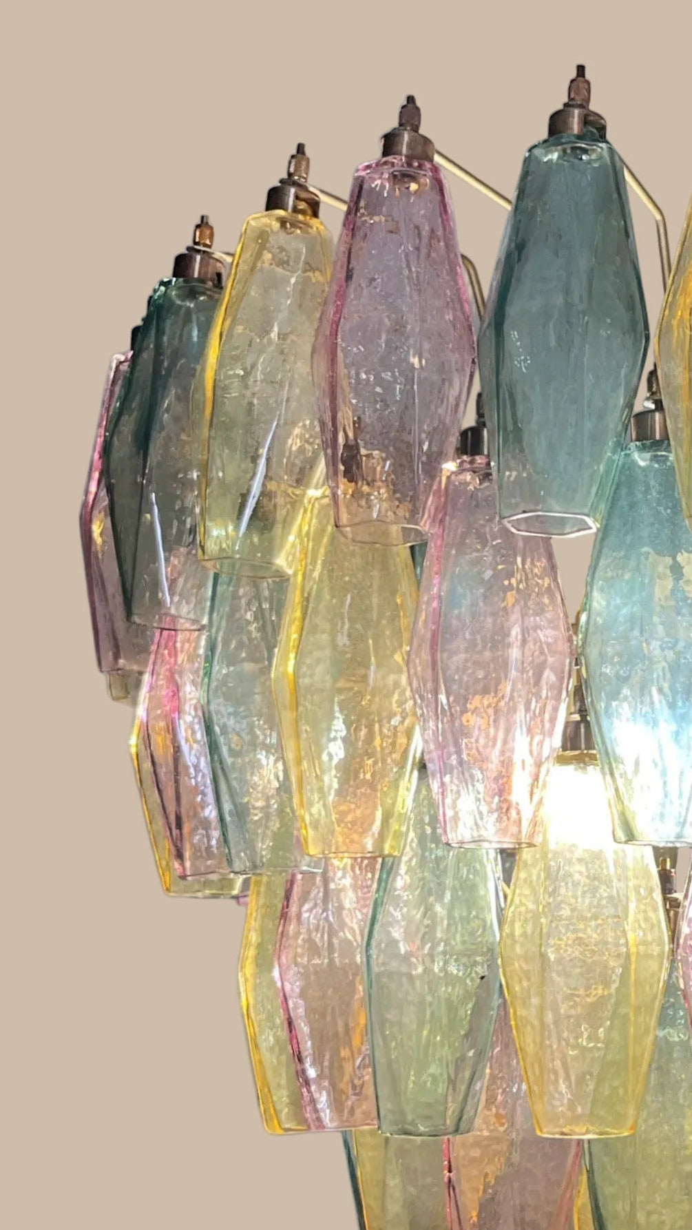 Lampadario a sospensione in ottone e oro | Multicolore