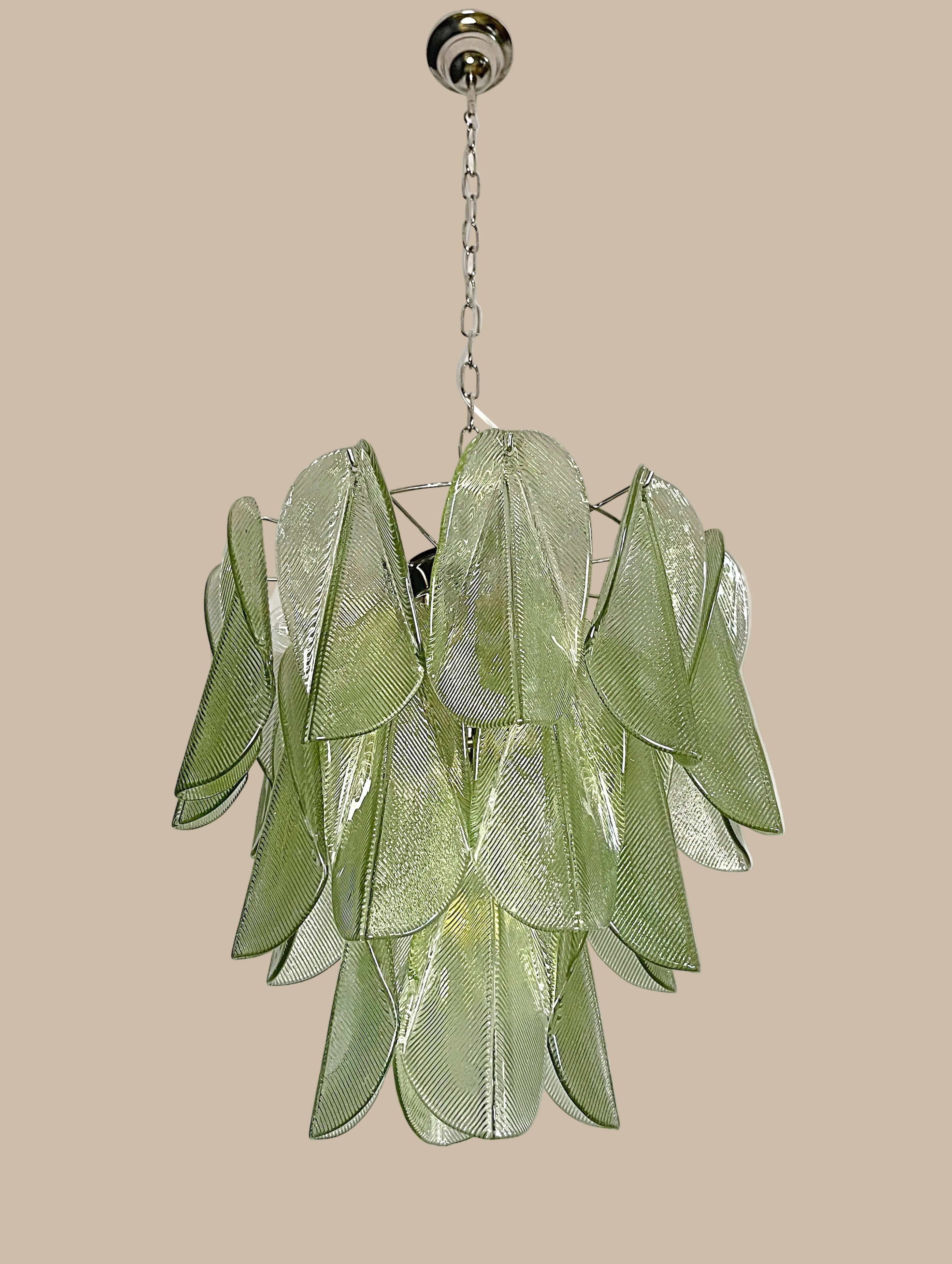 Lampadario italiano di Murano Mazzega | 23 pendenti in vetro verde Rondini