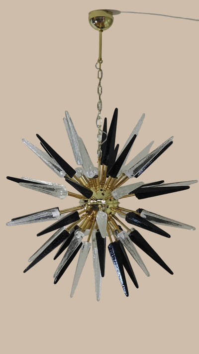 Lampadario Sputnik in Vetro di Murano Soffiato a Mano, 51 Punte Trasparenti e Nere, Struttura in Ottone