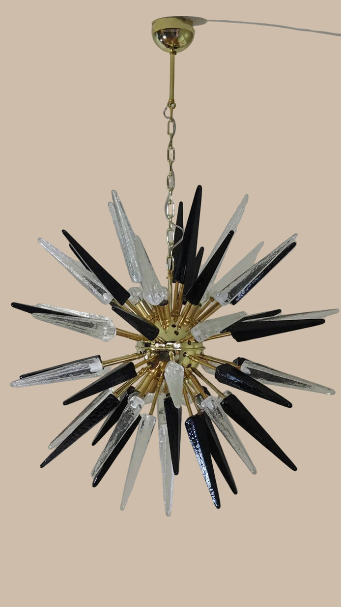Lampadario Sputnik in Vetro di Murano Soffiato a Mano, 51 Punte Trasparenti e Nere, Struttura in Ottone