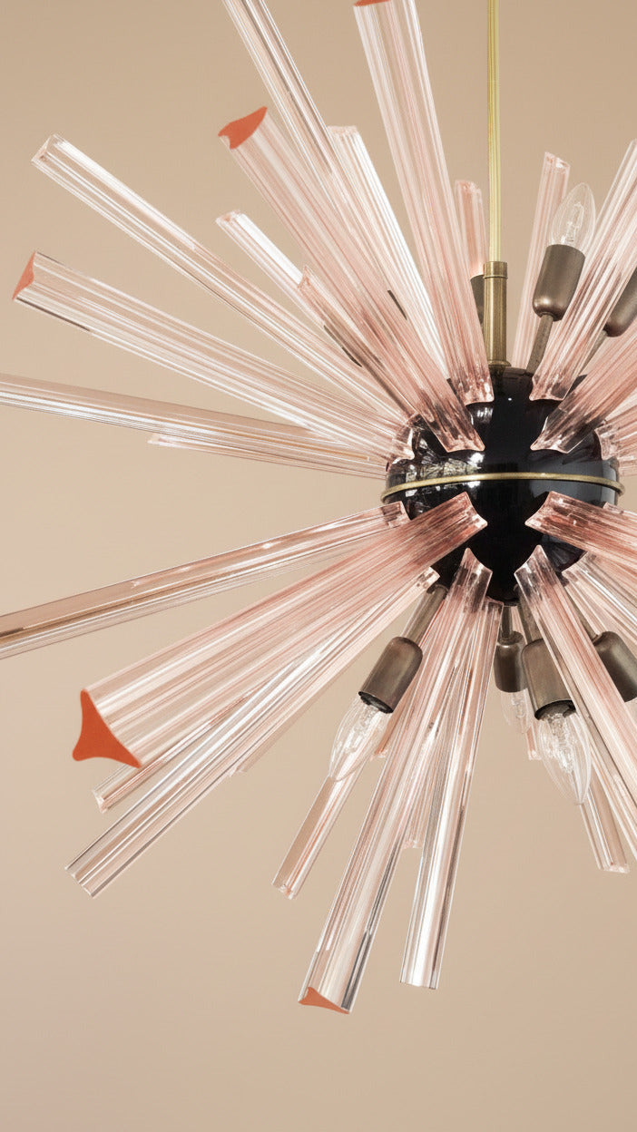 Lampadario Sputnik con cristalli rosa, 50 prismi Triedri