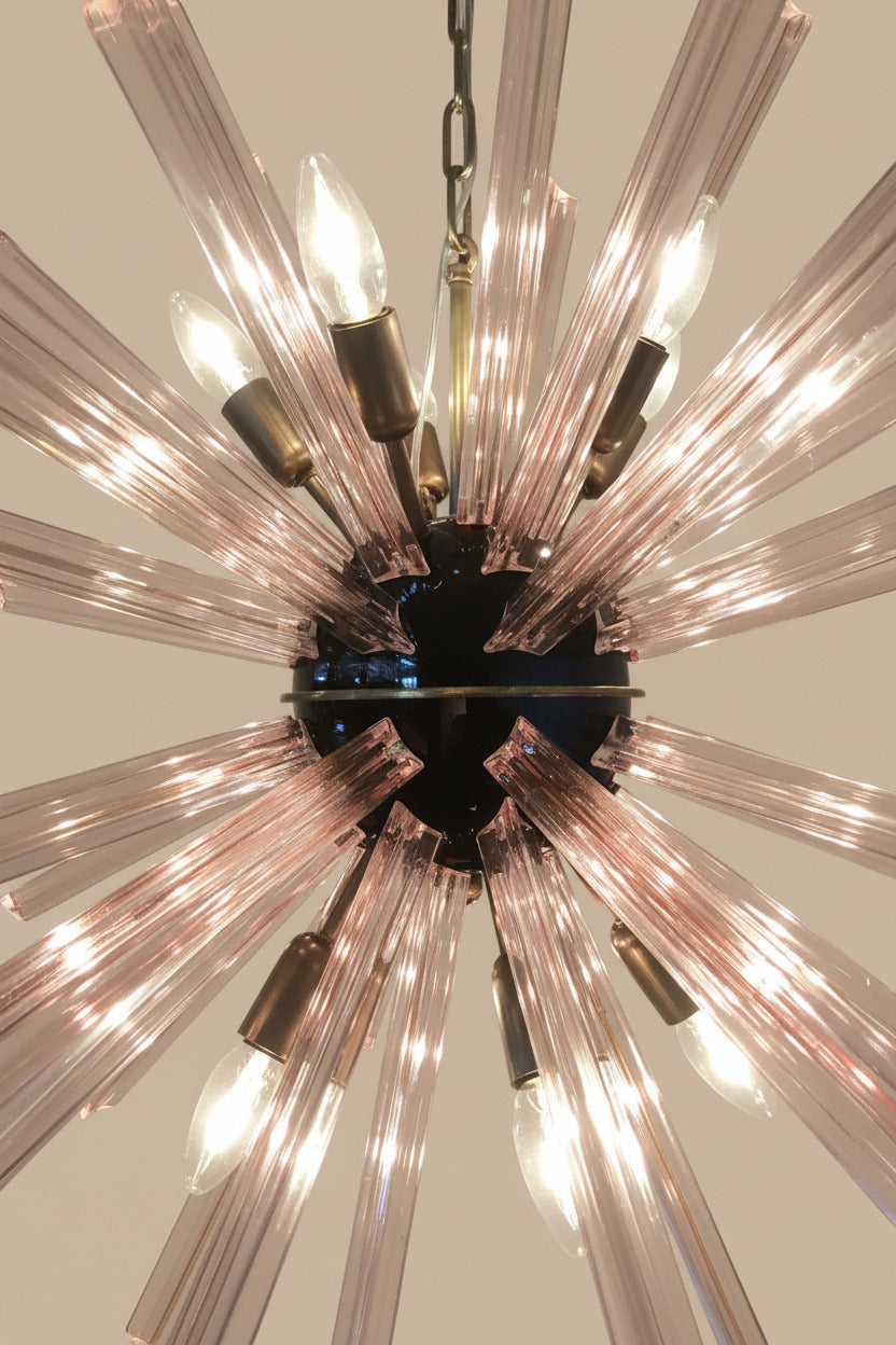 Lampadario Sputnik con cristalli rosa, 50 prismi Triedri